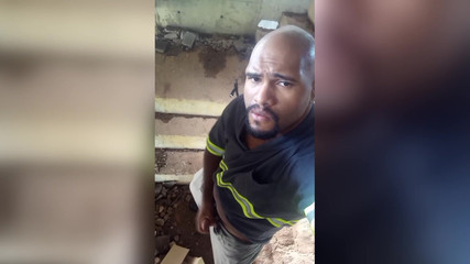 TheBlacKHunterr: На сходах будівлі стався удар об