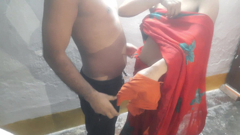 Busty Banuu: Tetona tetona cuñada follada por cuñado en la noche