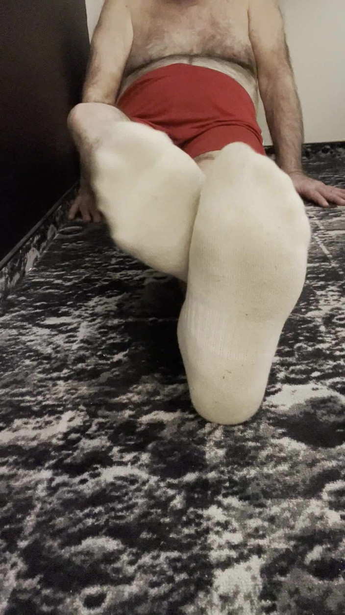 Coach Karl dude lodge: Coach Karl's Feet in His White Socks [8893]