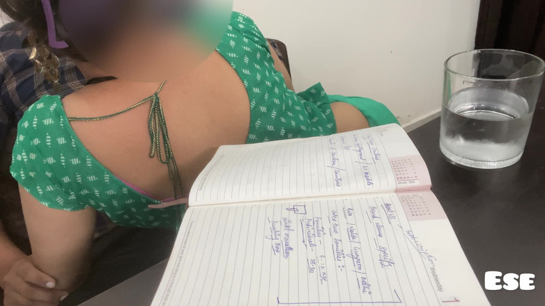 Sammy Sins: 인도 하녀 따먹기 모델 제안