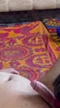 pyari premika sharmili mahsoos karti hai jab larka uske stan chhoota hai
