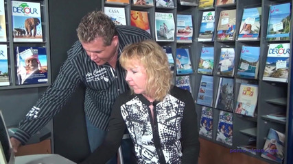 Porno Cloud: Zralá žena na cestování