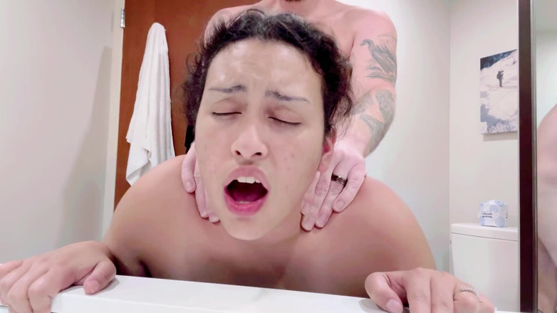 Sandn420: Doggystyle-creampie im badezimmer