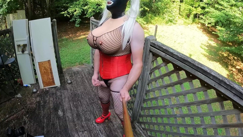 Jon Screcrow: 巨大な偽乳女装者ジョンかかしBtsコルセット写真撮影