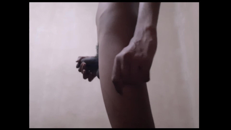 Hot Kolla: 可爱的男孩在房间里打手枪