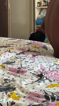 Aku minta suamiku untuk ngentot sama pria kulit hitam kontol besarku bagian 5