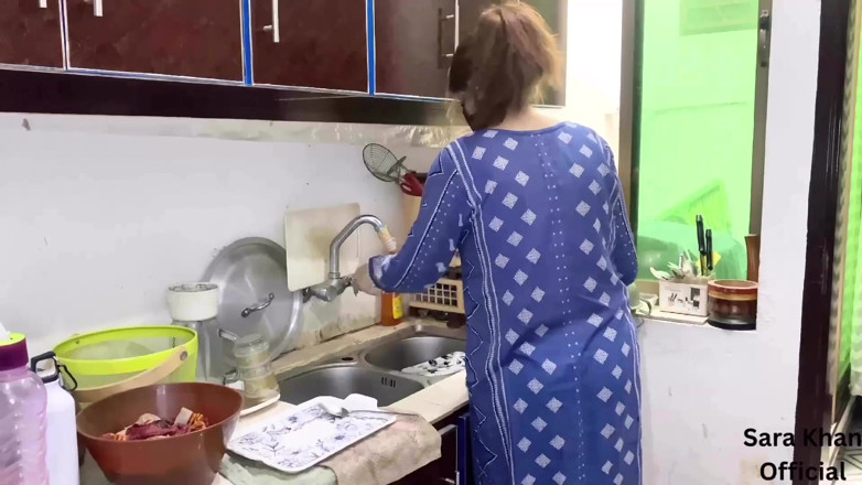 Sarakhan: Üvey anne üvey oğlu