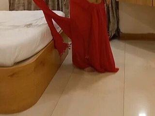 Sameer Phunk: Indian BBW with Huge Boobs and Ass in Red Saree...