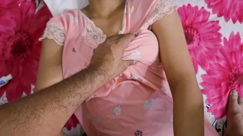 Banglasexycouple: Desi Massage Turns Into Real Moaning Sex!