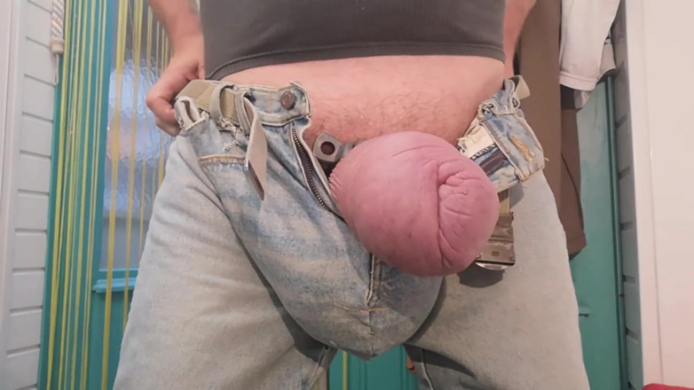 Monster_Meat_: Fuktar min jeans utbuktning!!