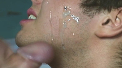 SEXUAL SIN GAY: Джакузі хлопці, сцена- 2_gay колеги смокчуть члени один одного в джакузі, поки вони не закінчать