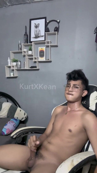 Banana bros: Solo masturbándose Haha