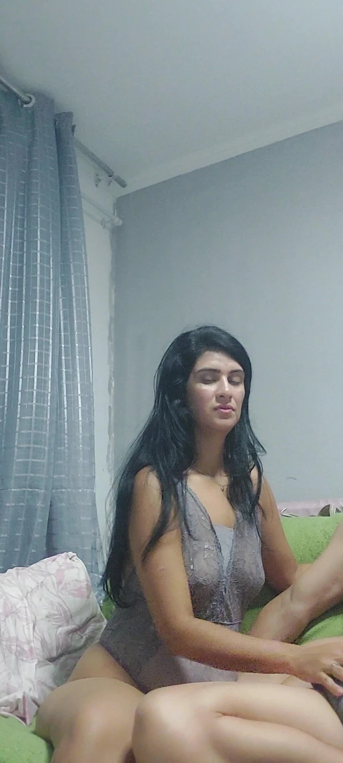 Renatinharj: She Called Me to Her House for a Chat and...