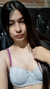 20-year-old Girl Masturbates