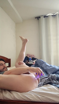 ดิลโด้ในห้องนอนคู่สมรสของฉัน