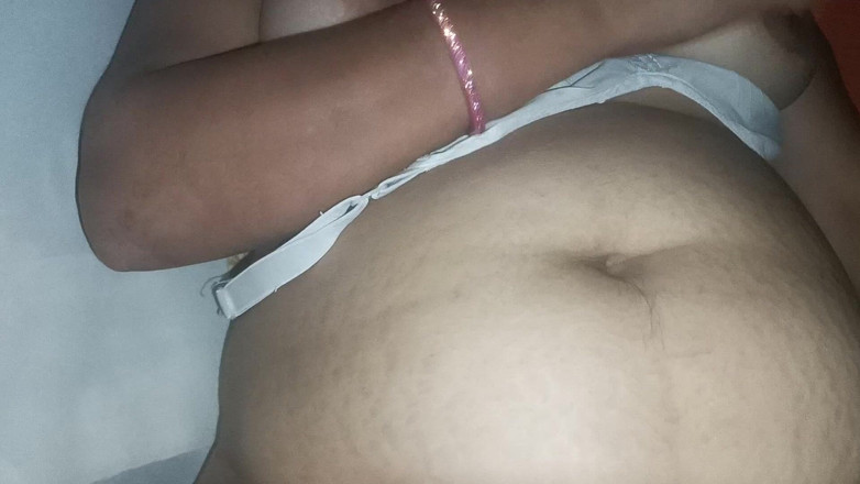 Honey beesex: Kawan-kawan saya melancap di hadapan saya dengan ghairah