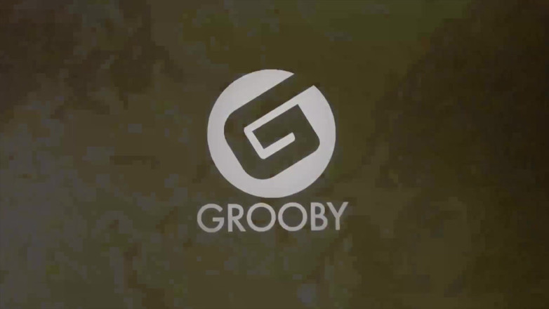 Grooby Girls: TS Chanel Noir se masturbează și ejaculează!