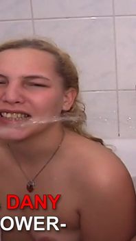 Golden Shower with Teen Nathalie & Dany Sun