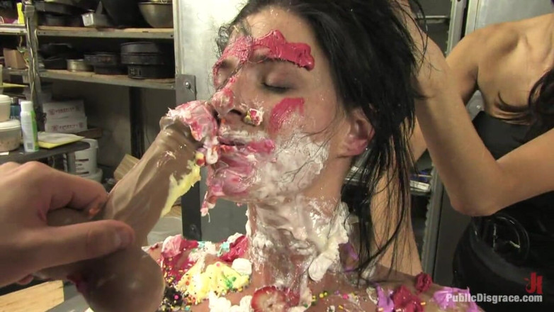 Public Disgrace by Kink: Piece of Cake