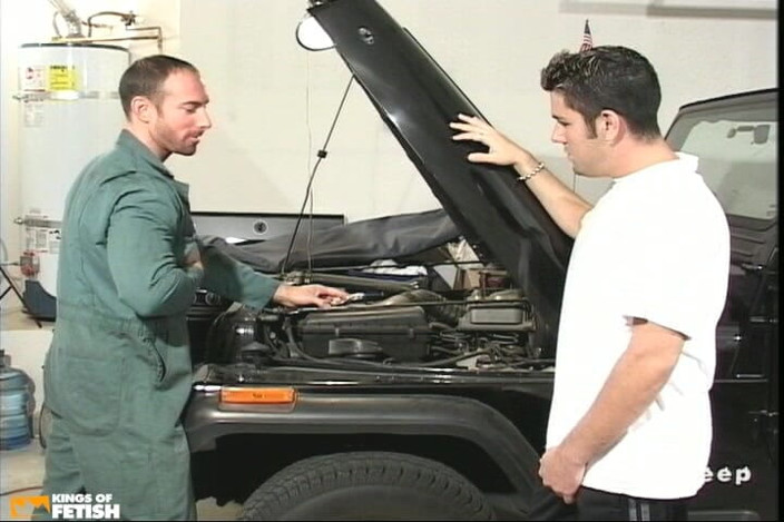 Gay Diaries: Twink Eats and Bangs His Mechanic Tight Asshole While Getting...