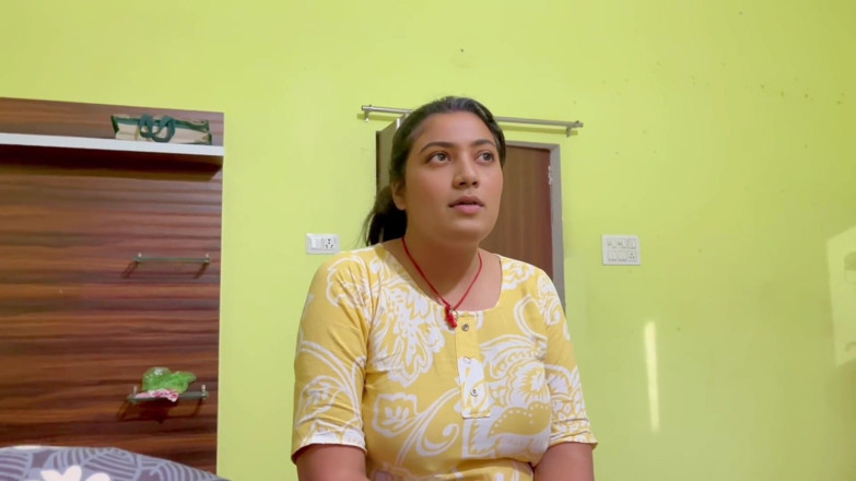 Hotty_ragini: Meia-irmã fodida por mim, ela quer 2000 para reparar sua amiga...