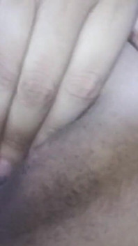 興奮して指を入れた