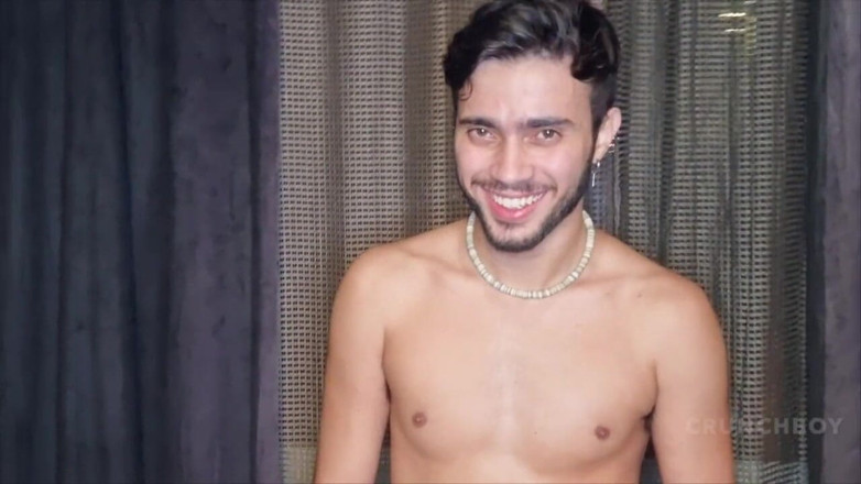 Best French sex tapes bareback: İki seksi latin ibne eğlence için prezervatifsiz sikişiyor