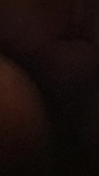 Üvey kız anal orgazmdan çığlık atana kadar yarağının üzerinde sekiyor