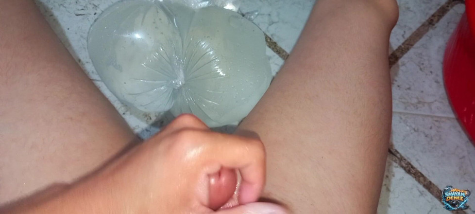 shahindeniz500: I Was Playing with My Homemade Toy When Something Strange...