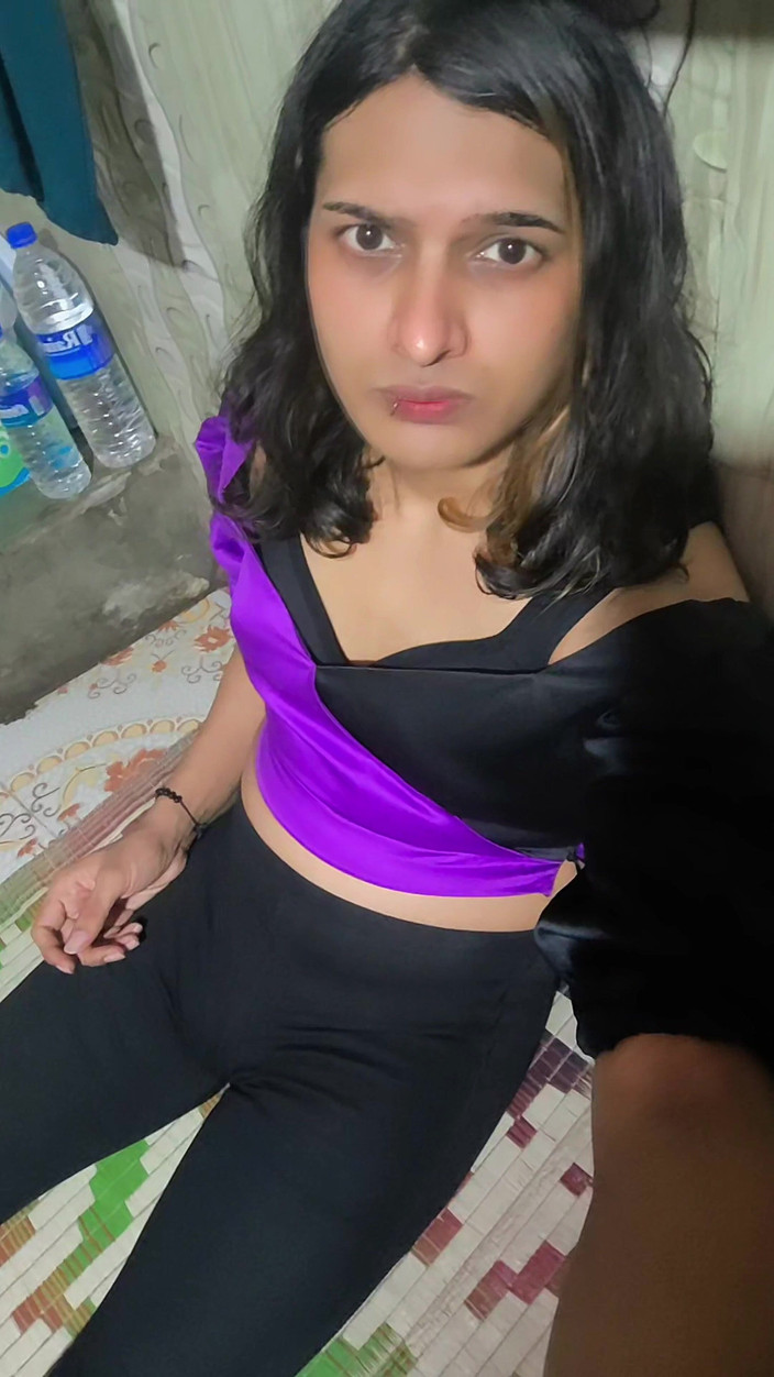 Zoyasazadai: ゾーヤ・シェザディが今夜ディナーパーティーに行くんだ、徹夜で楽しいよ。