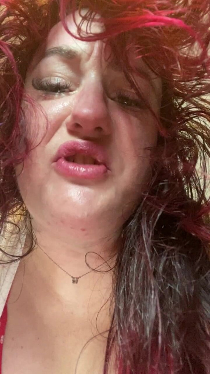 BellaBlast: Camilan buah pria mungil giantesss