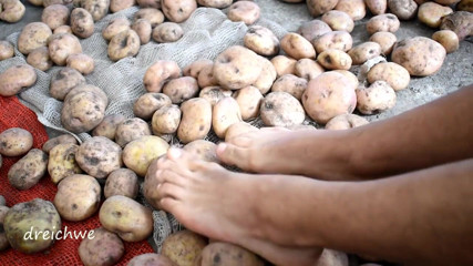 Dreichwe: Tocar deliciosas papas con los pies