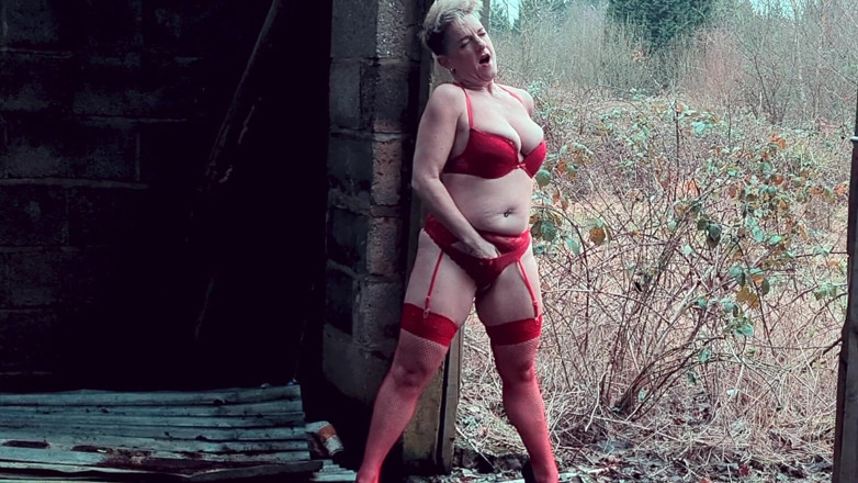 Kylie Britain Adventures: Рай для мастурбації