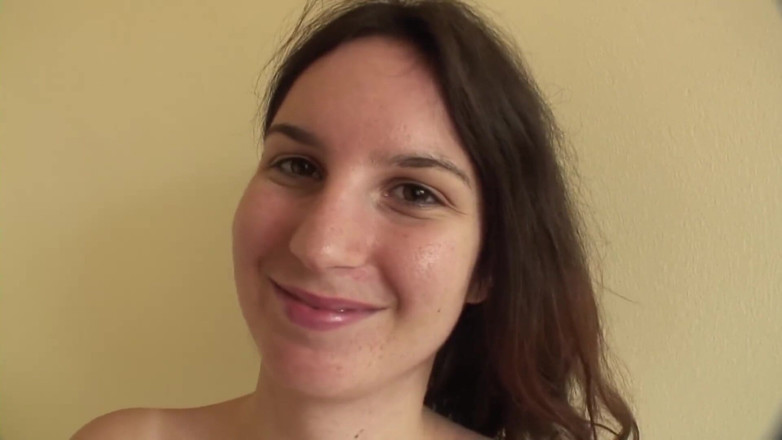 Toy Sluts: Amateur brunette shows her stuff