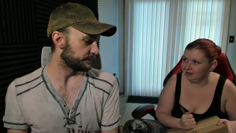 Sin Spice by Sophia Sinclair and Jasper Spice: Yiezeh Vibrating Cock Ring Unboxing and Creampie