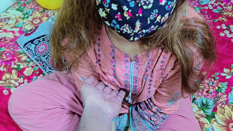 Faryal: Prawdziwy indyjski Bhabi Devar sex-clear hindi dirty talk