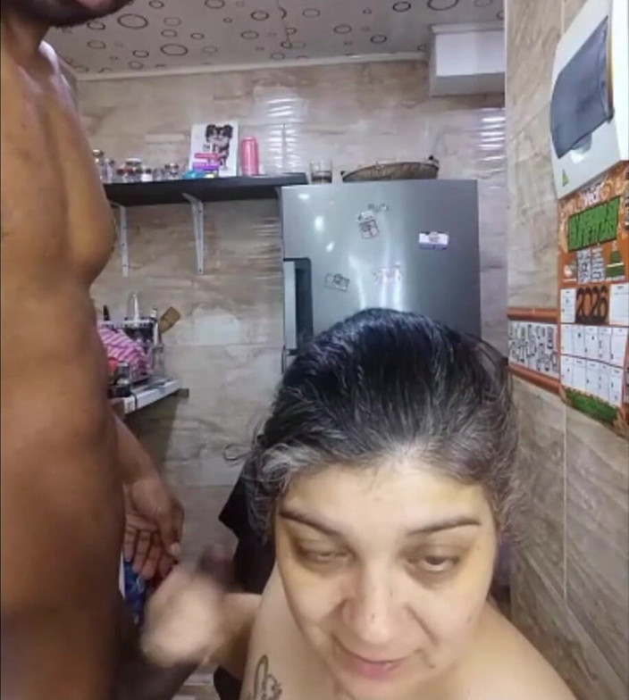 AnnyAndyelli: Pria latina dengan penis besar ngentot gadis kulit putih di...