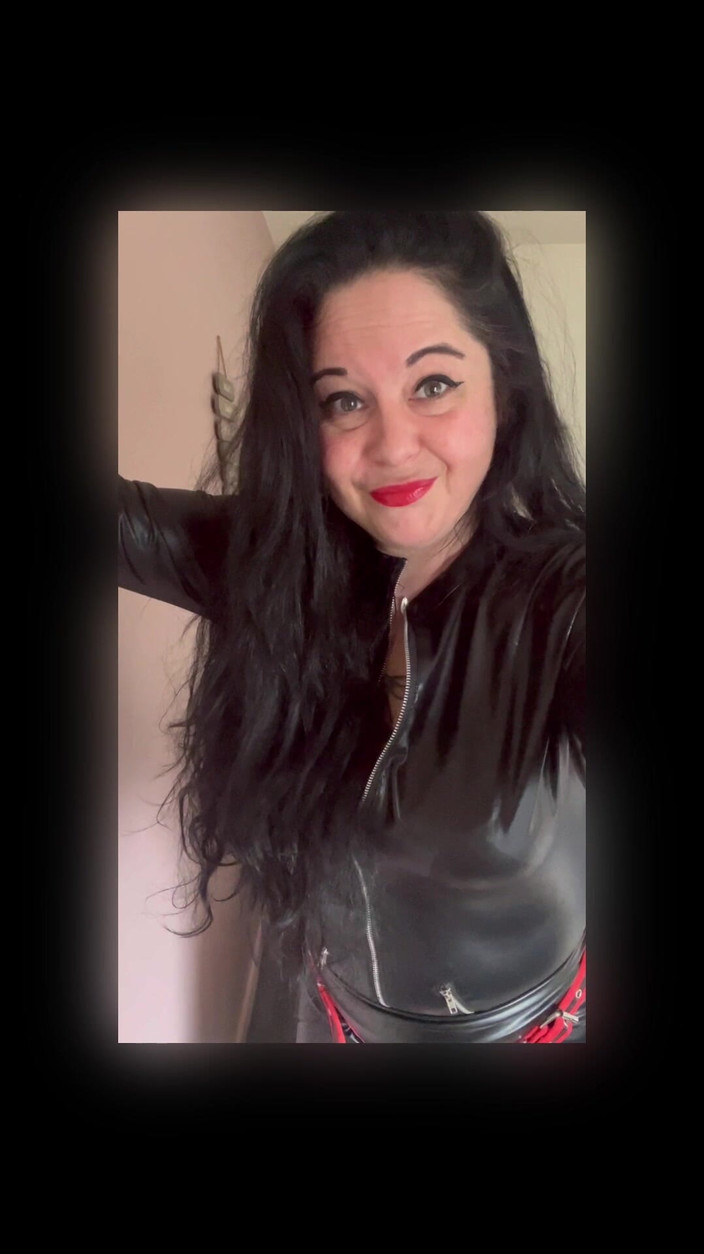 Maitresse Clara: 8 Heures Sous Mes Ordres...