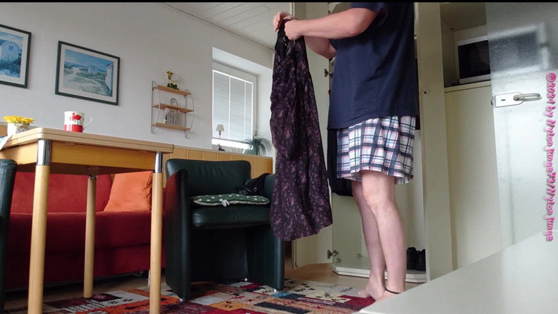 Carmen_Nylonjunge: Partea 1 - Distracție cu stil în apartament în vacanța 2019 *** punerea pe •