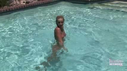 Dream Girls: Blonde skinny dips and showers in my back yard