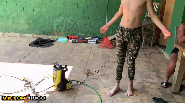 VictorHugo: I Went to Work at the Hottie's House