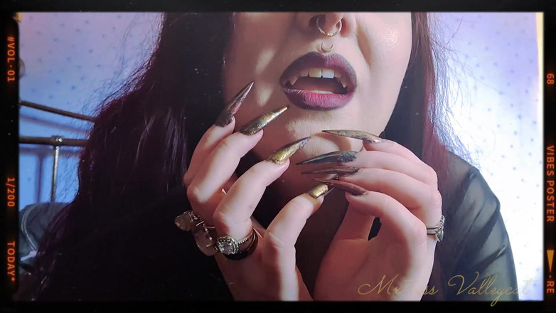 Mxtress Valleycat: Long Nail Ritual