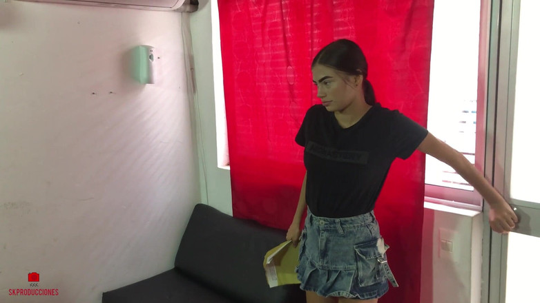 Stefanysex: Il capo dell'azienda scopa la nuova segretaria per darle il...