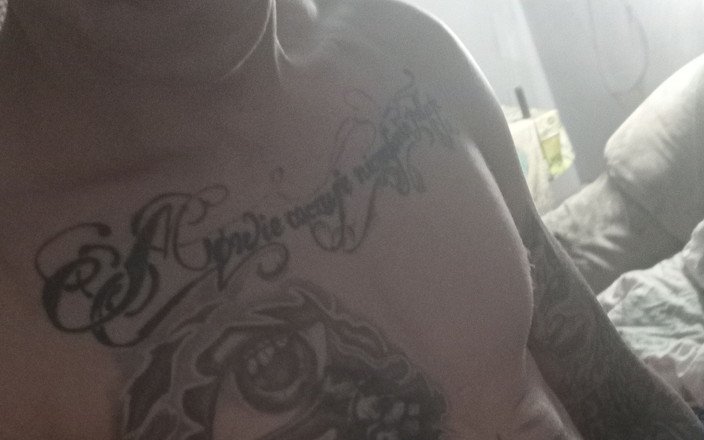 Hard big Tatooed cokk!: İlk mastürbasyon solom