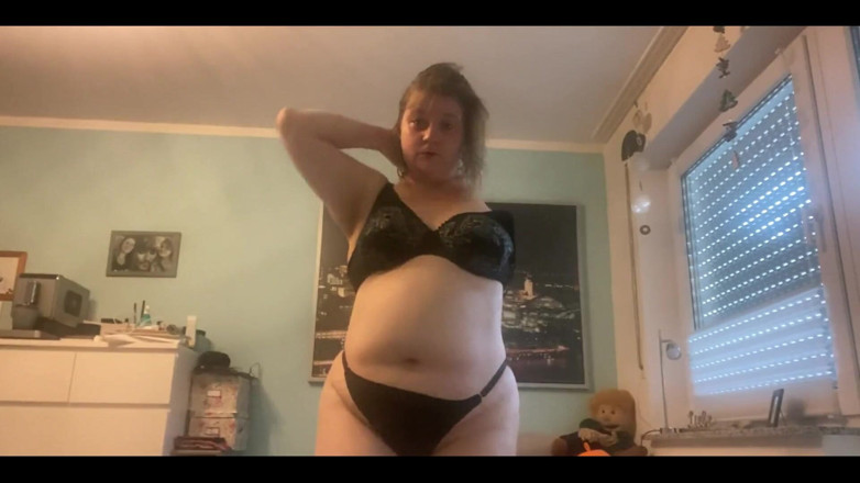 Deutsche Anna: Ti piaccia che salti nuda?