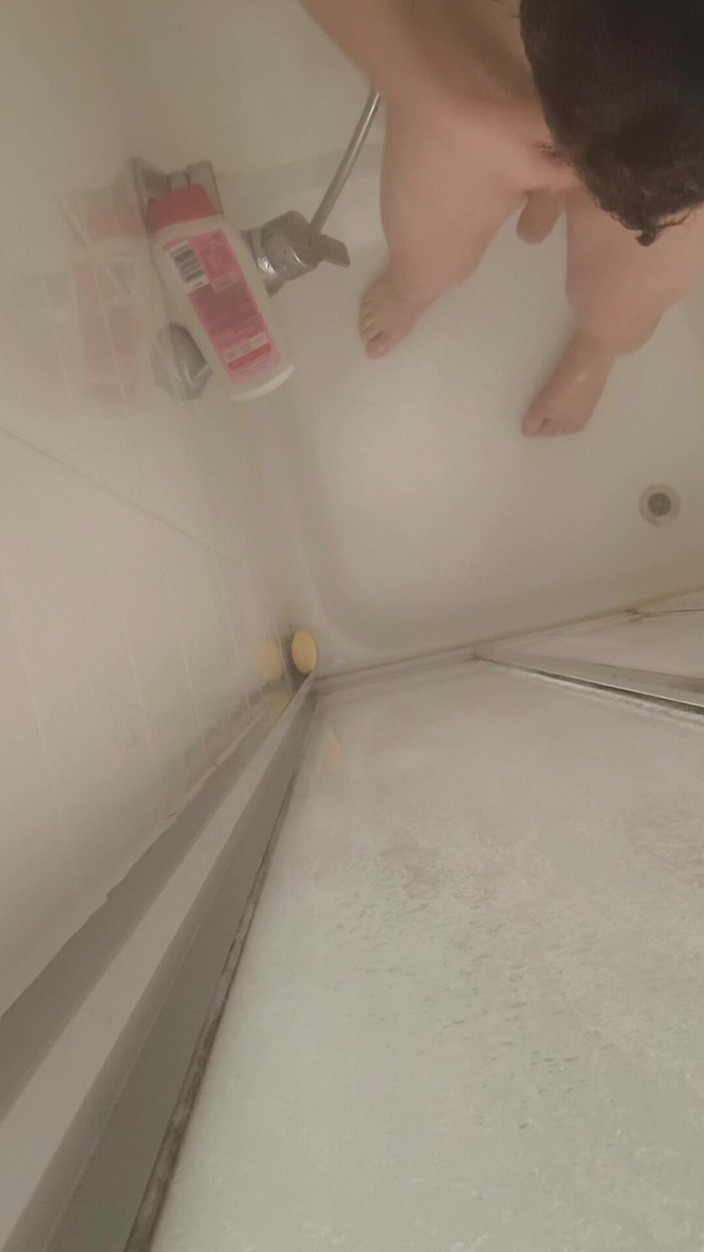 JanineLang: 샤워와 면도 중 오르가즘