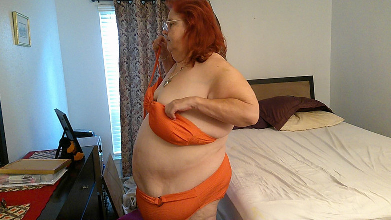 BBW nurse Vicki adventures with friends: BBW-verpleegster Vicki Past Oranje Bikini Mislukt