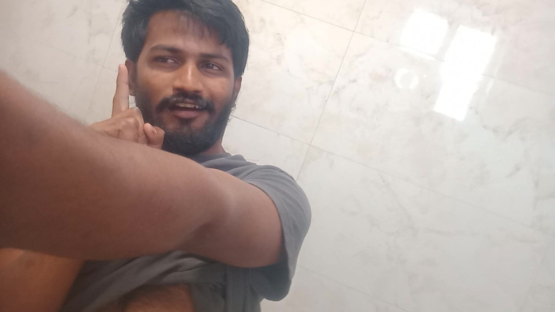 KUMBHA MANOJ KUMAR: Hương vị Lolipop Ấn Độ trên buddy địa phương