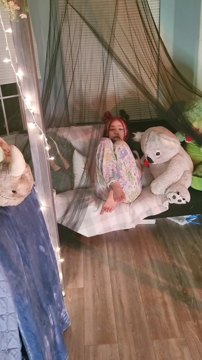 Kinkee Karma: Iubitul celei mai bune prietene a umblat în mine, așa că...