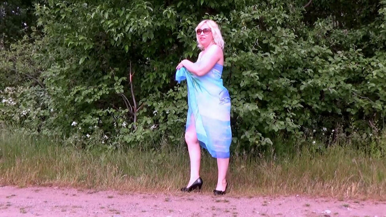 RedRoseRus: Modern Outfit for a Naughty Slut.